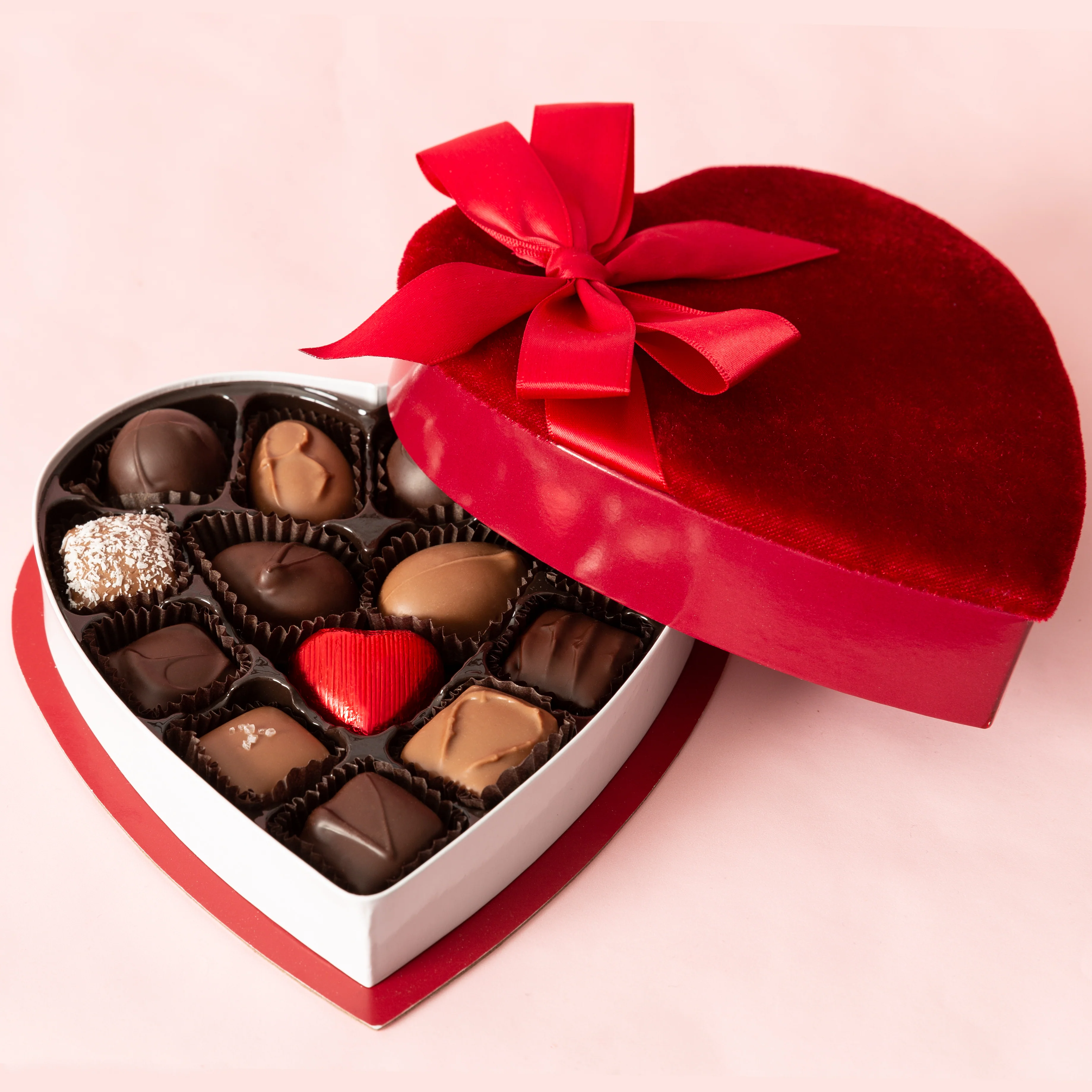 Valentine Heart Box - Red Velvet 8 oz.